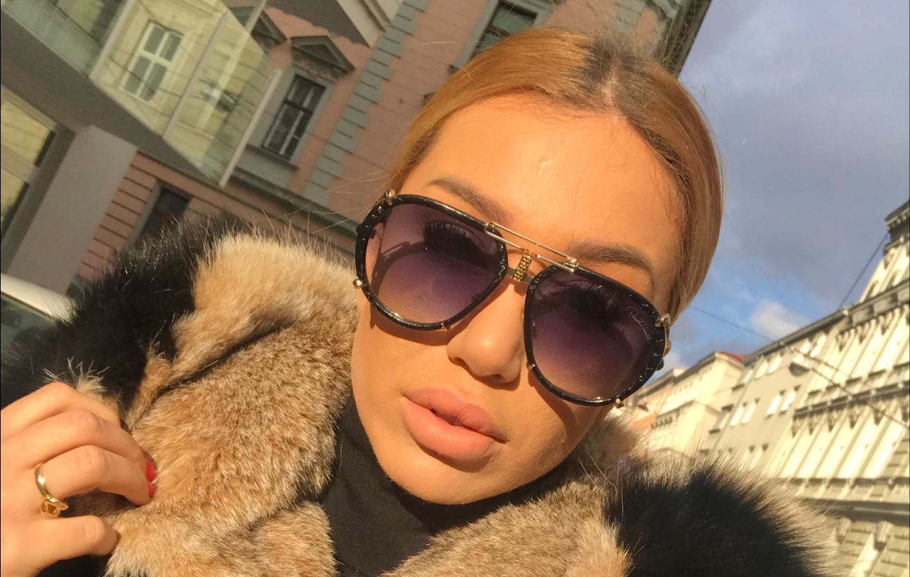 Adelina Tahiri, merr dhurata luksoze dhe “papuçe Gucci”