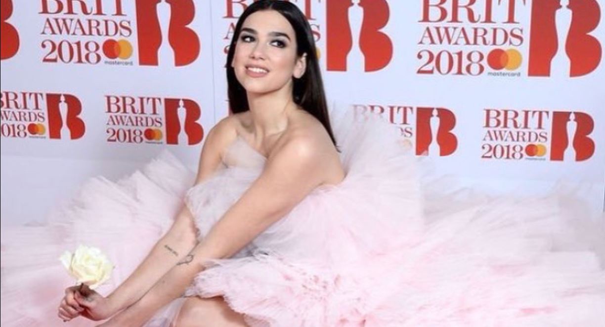 Dua Lipa zyrtarizon ardhjen në Kosovë. Ja se ku dhe kur do kemi mundësi ta shohim