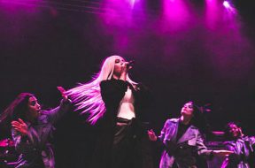 Ava Max (1)