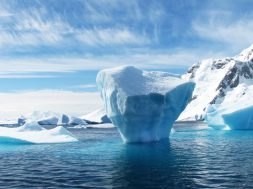 iceberg-during-daytime-53389