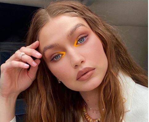 Pas një viti pritje, Gigi Hadid zbulon portretin e të bijës për herë të parë