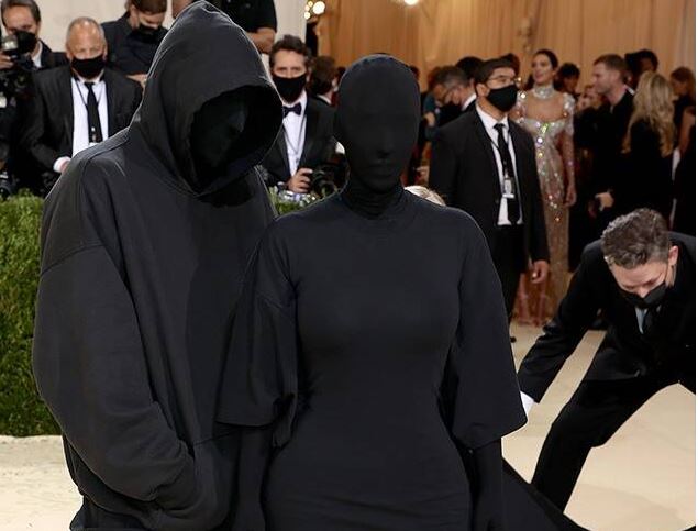 Të gjithë po mendoni se ishte Kanye West, Kim zhgënjen me ‘shoqëruesin’ në Met Gala 2021