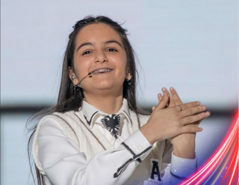 Finalizohet ‘Junior Eurovision 2021’, përfaqësimi dinjitoz i Anna Gjebreas na bëri krenarë të gjithëve