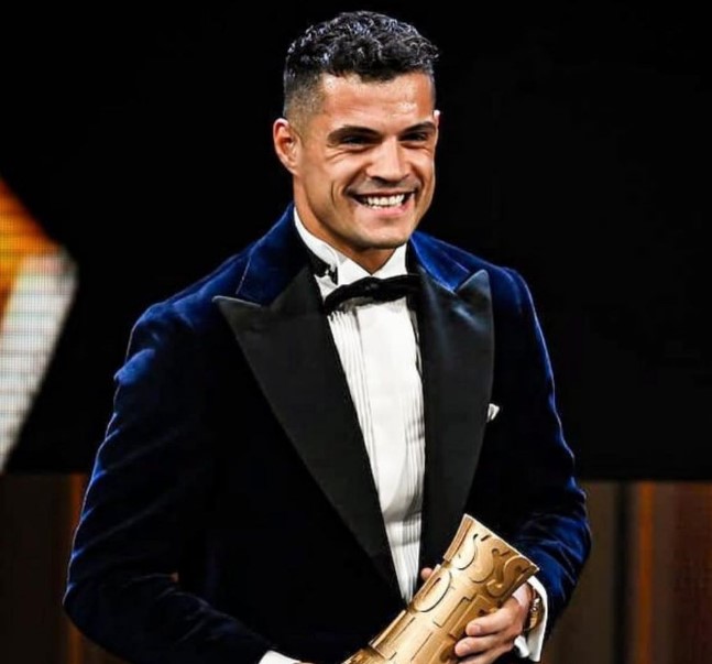 Granit Xhaka u shpall lojtari më i mirë i vitit në Zvicër