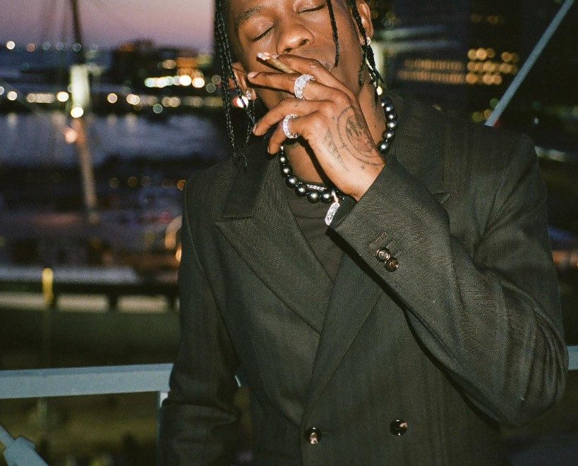 Travis Scott në kërkim nga policia, çfarë po ndodh me reperin