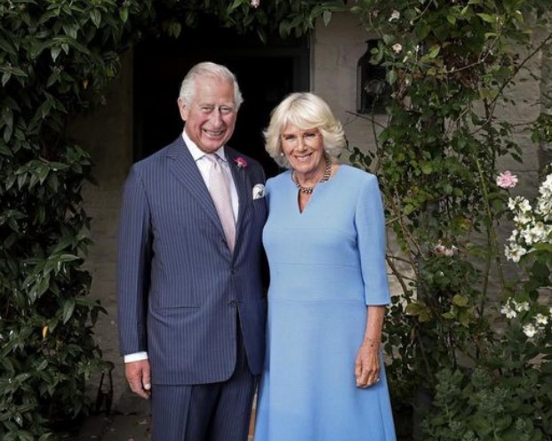 Zbulohen detajet unike nga veshjet e kurorëzimit të Charles dhe Camilla