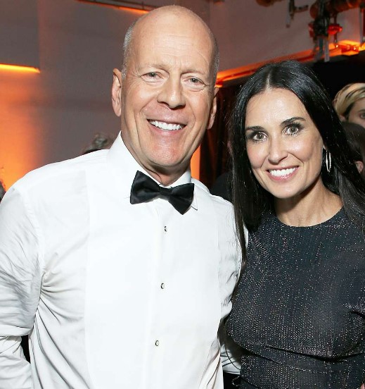 Yjet e Hollivudit Bruce Willis dhe Demi Moore bëhen gjyshër