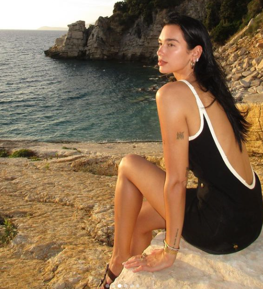 Dua Lipa nis pushimet në Shqipëri