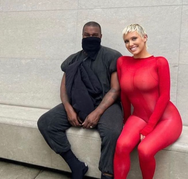 Bianca Censori kthehet në person tjetër në mungesë të Kanye West