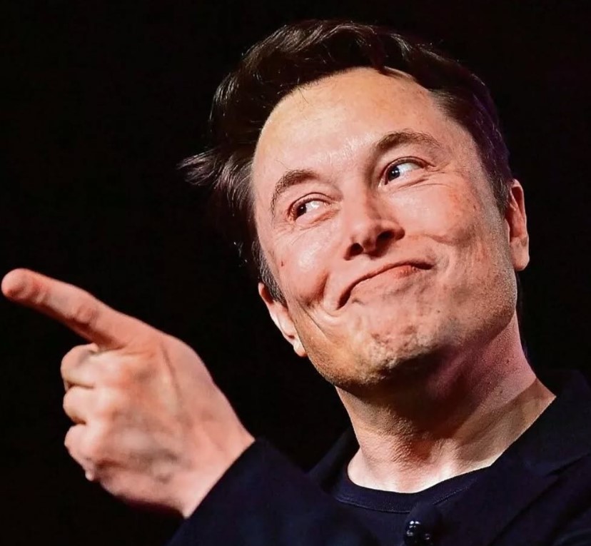 Elon Musk bëhet personi i parë që arrin një pasuri neto prej 400 miliardë dollarësh