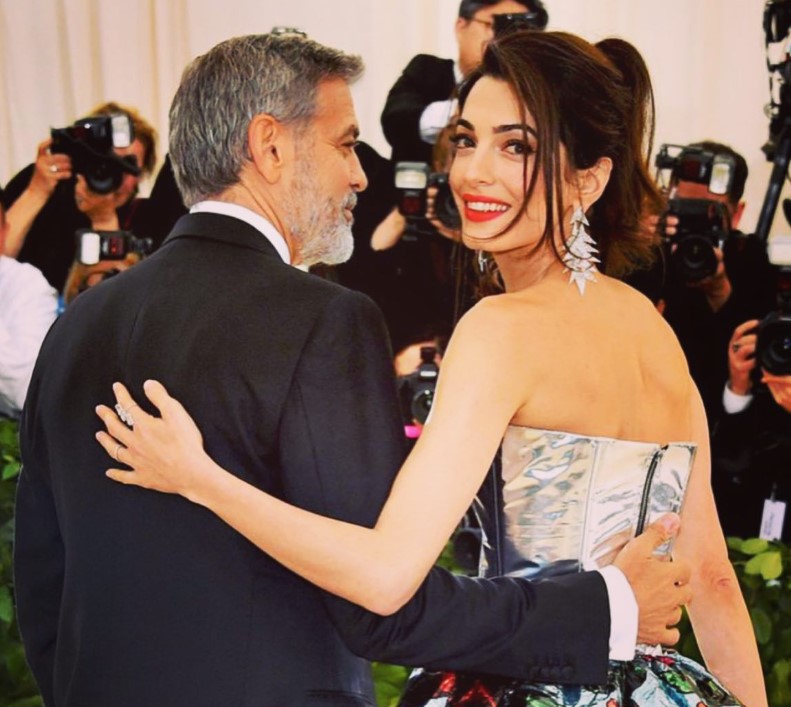 George dhe Amal Clooney bëjnë lëvizjen e rradhës mes aludimeve për divorc