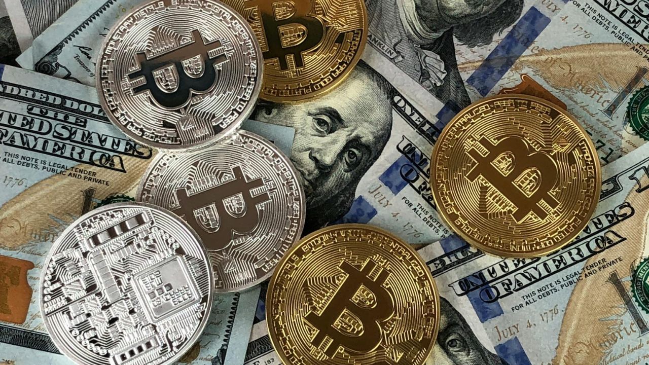 Trump nënshkruan urdhrin për krijimin e rezervës strategjike të bitcoin